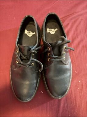 Dr. Martens Men's Black Leather 3-Eye Derby Oxfords